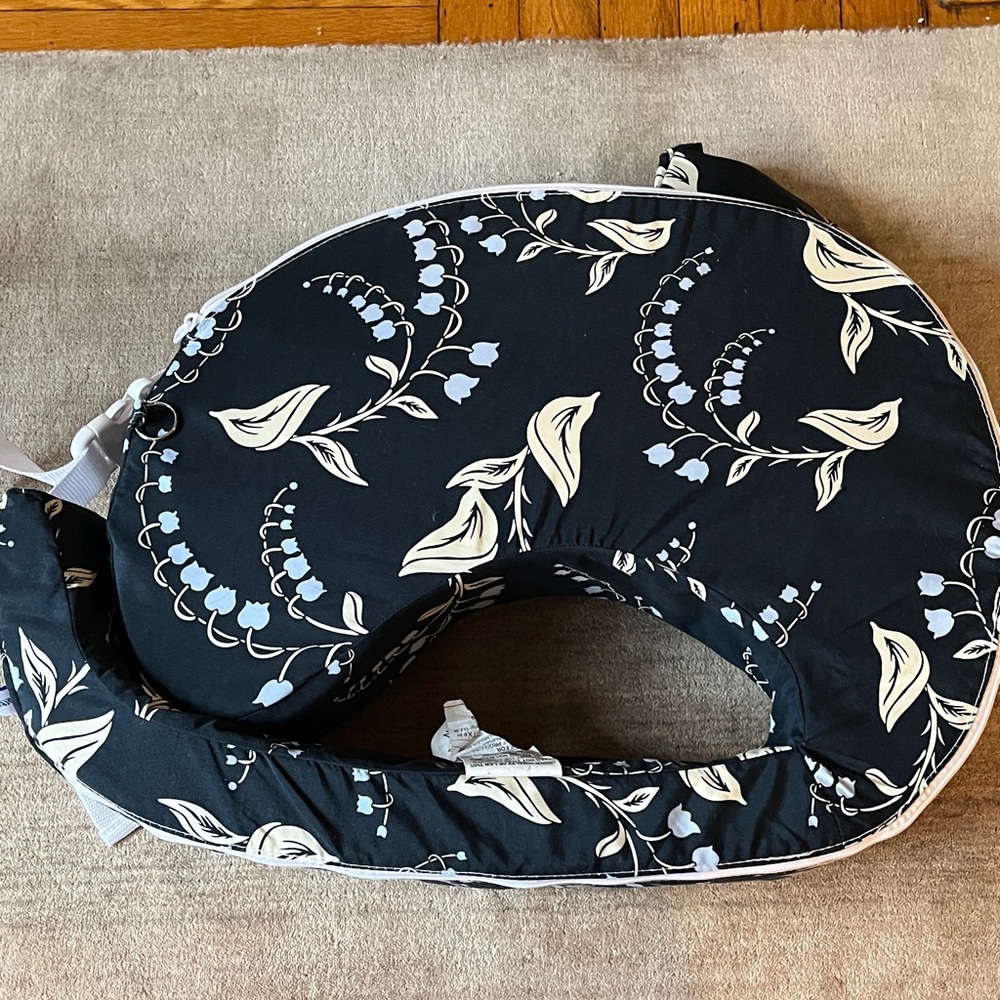 My Brest Friend Original Nursing Pillow in Bluebell - Picture 5 of 5